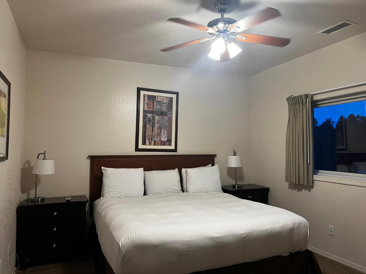 Two-Bedroom Apartment at Grand Canyon Plaza Hotel-South Rim