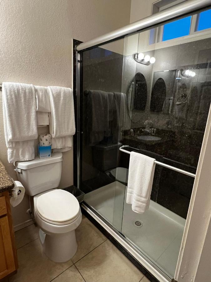 | Canyon Plaza Premier Studio and Apartments