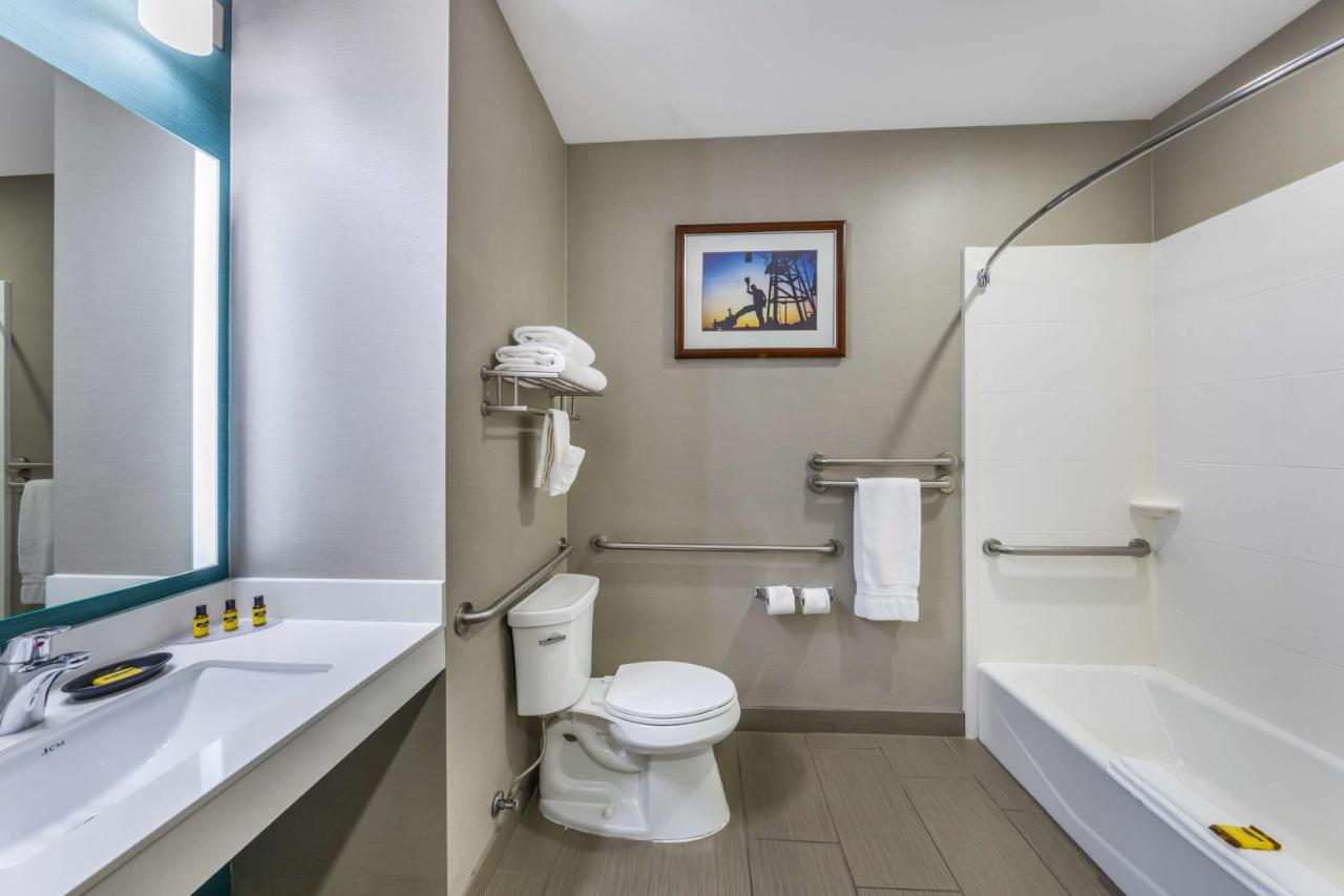 | Best Western Plus Taft Inn