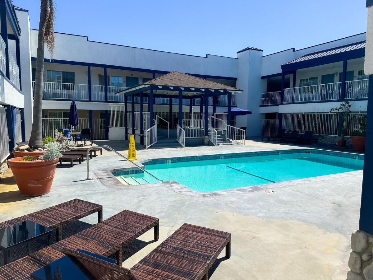 | Wave Hotel Manhattan Beach