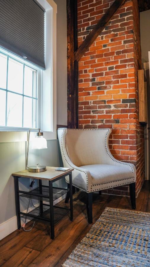 | Old Mill Inn