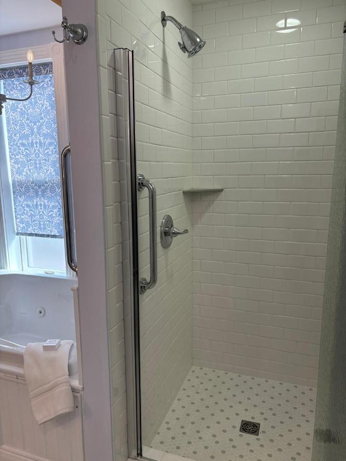 | Spouter Inn Bed & Breakfast