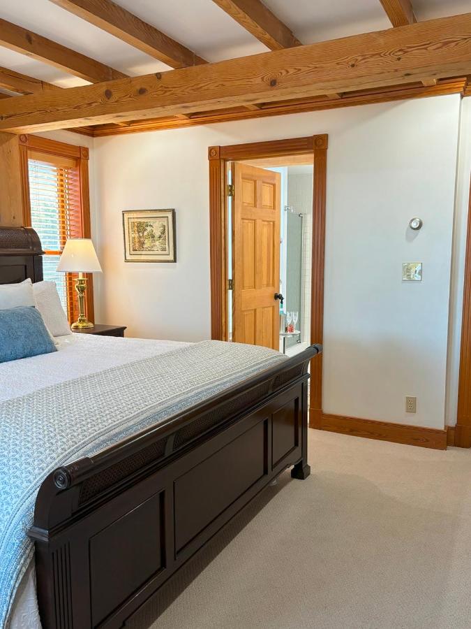 | Spouter Inn Bed & Breakfast