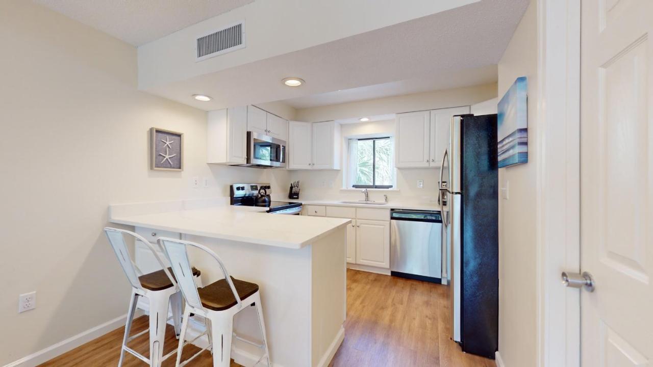 | 4 Hickory Cove