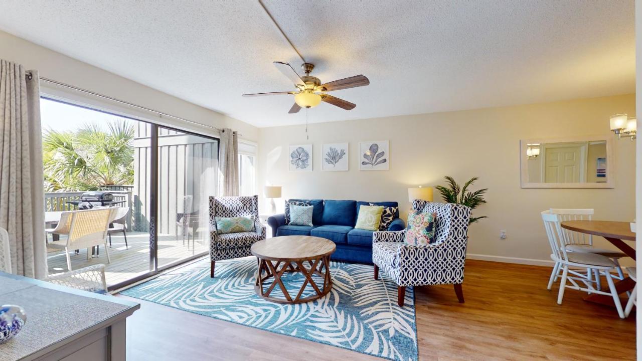  | 4 Hickory Cove