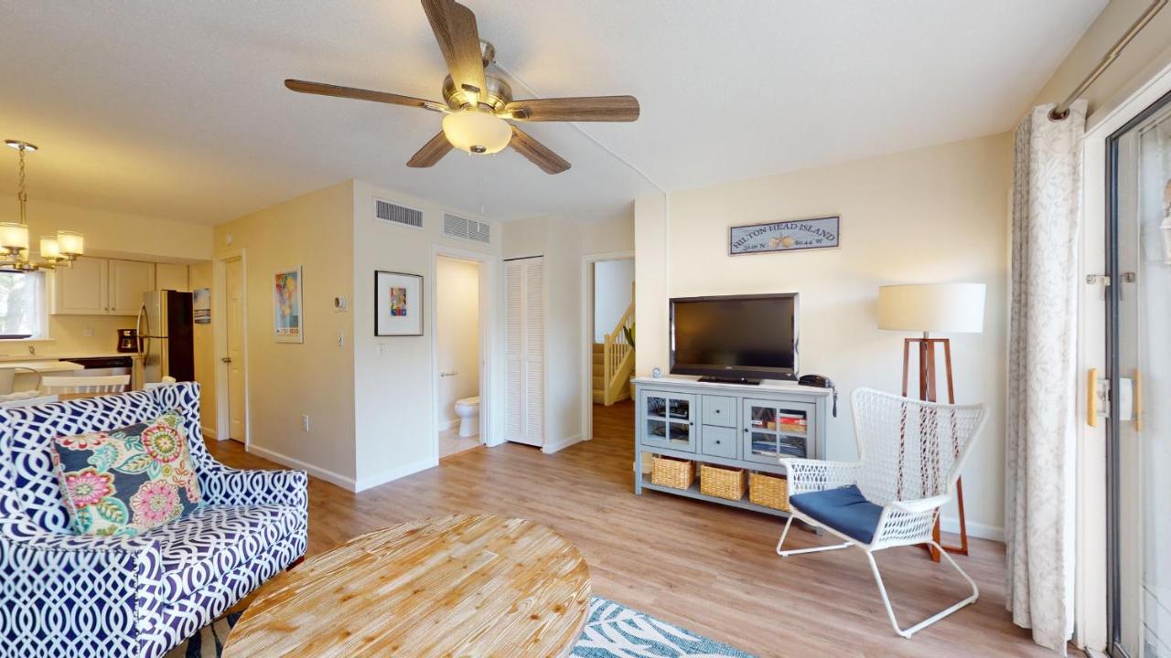  | 4 Hickory Cove