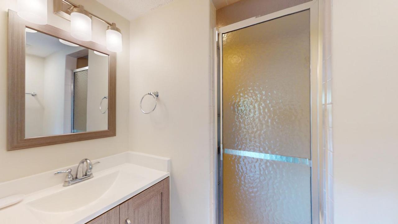  | 4 Hickory Cove