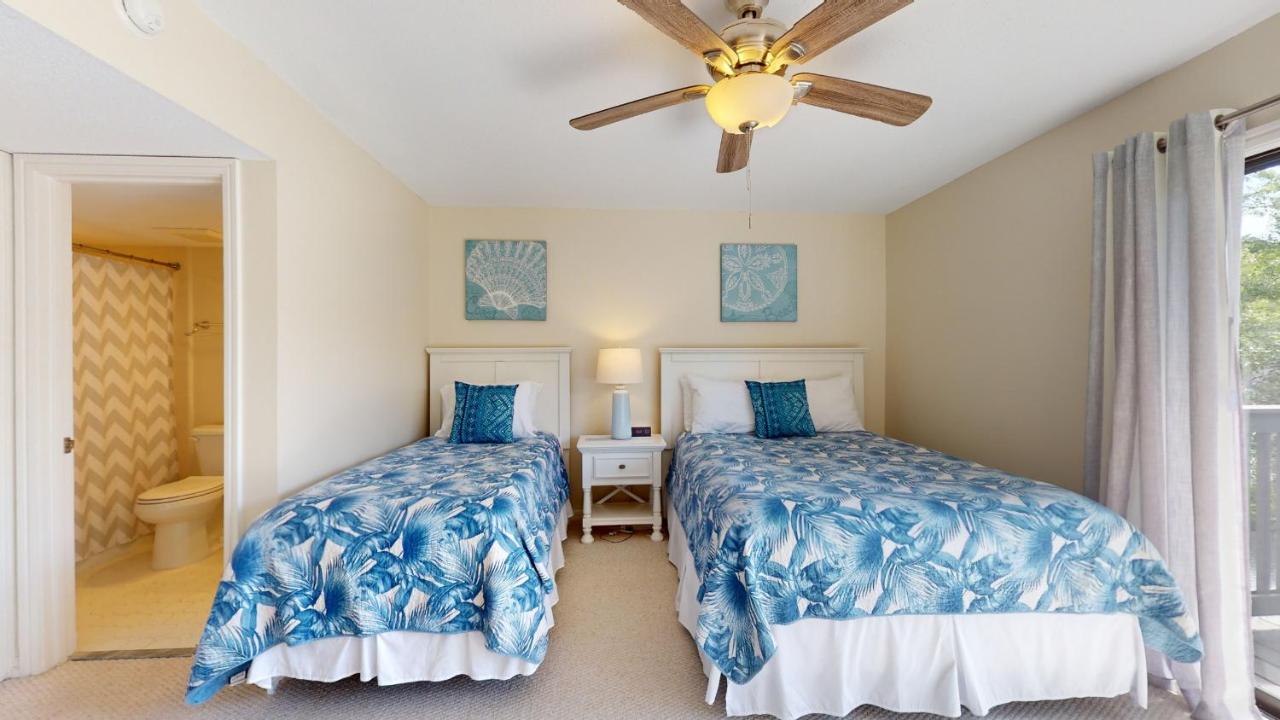  | 4 Hickory Cove