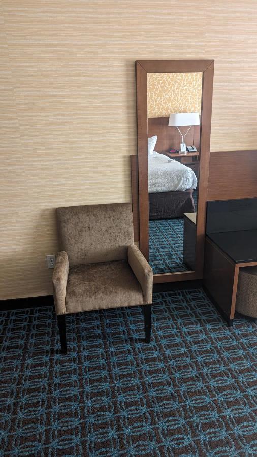 | Fairfield Inn & Suites by Marriott Detroit Troy