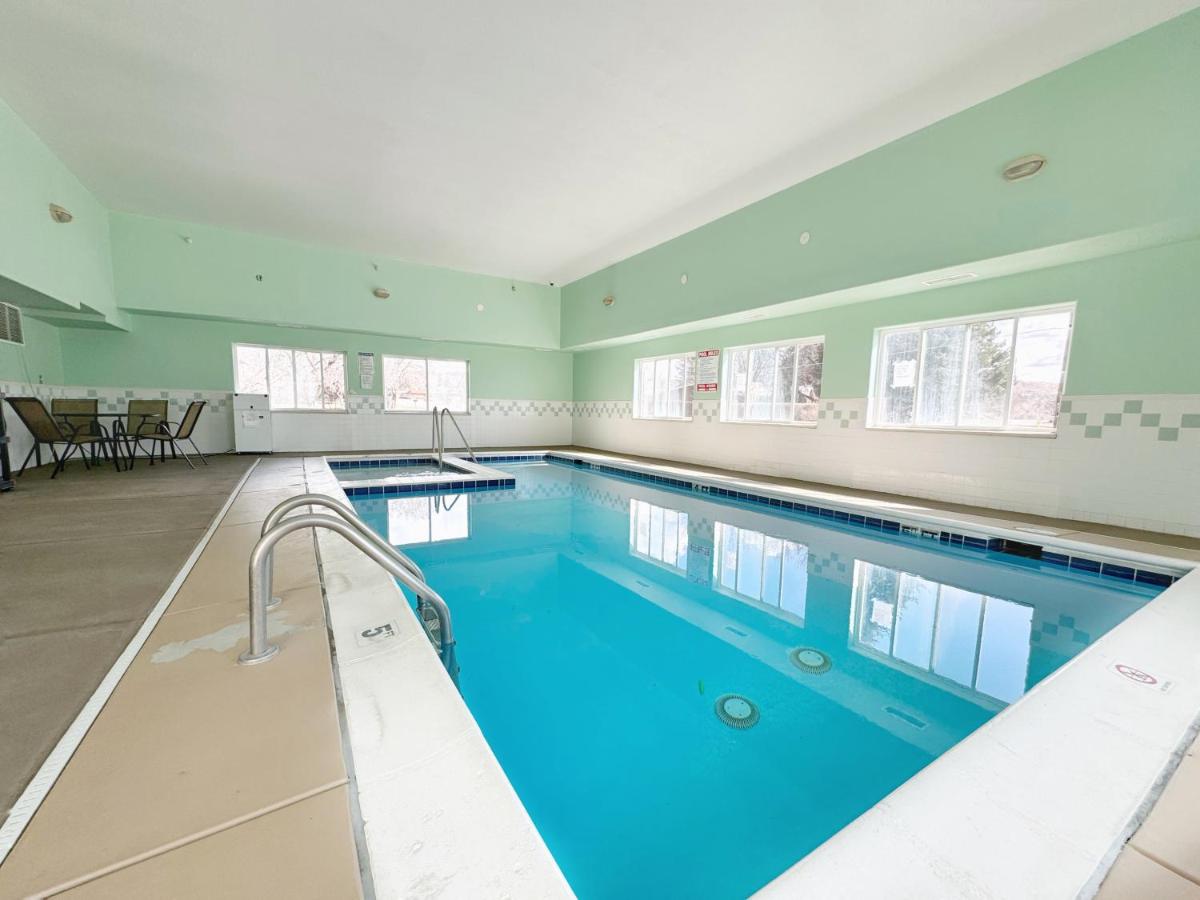 | Stay Wise Inn Cedaredge