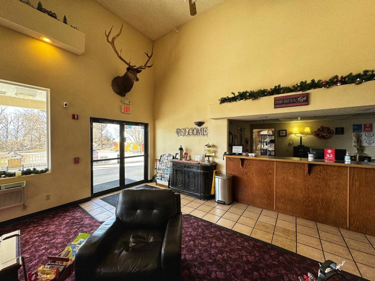 | Stay Wise Inn Cedaredge