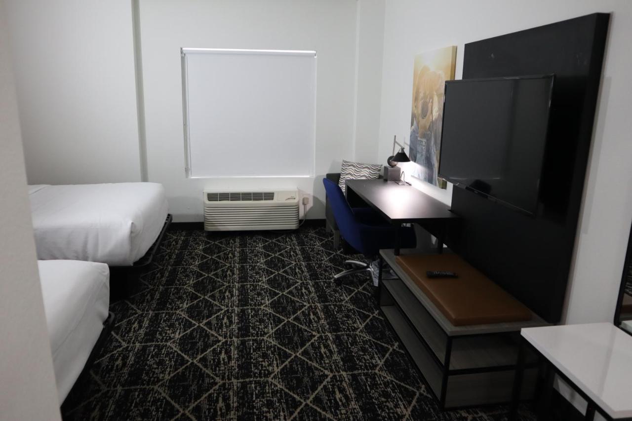 Double Room with Two Double Beds - Disability Access at La Quinta Inn & Suites by Wyndham Houston Bush IAH South