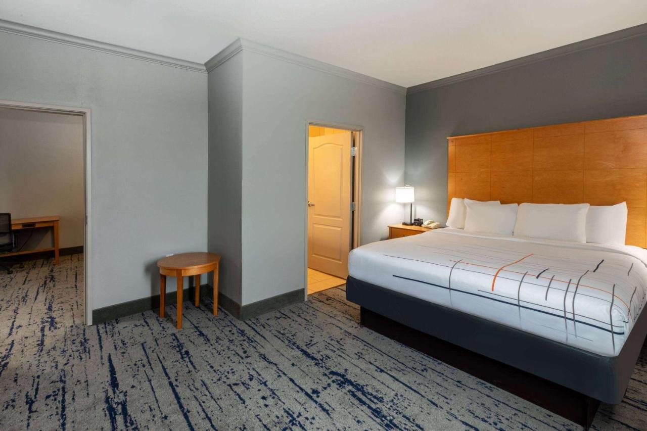 Deluxe King Suite at La Quinta Inn & Suites by Wyndham Bridgeport