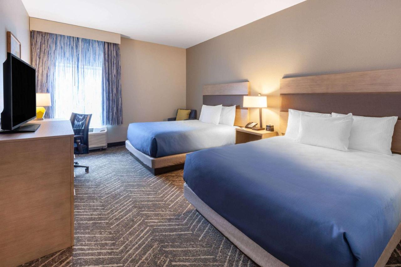 Queen Room with Two Queen Beds - Non-Smoking at La Quinta Inn & Suites by Wyndham Middletown-Goshen