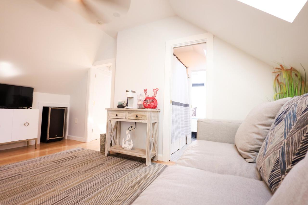 | Allen Harbor Rentals