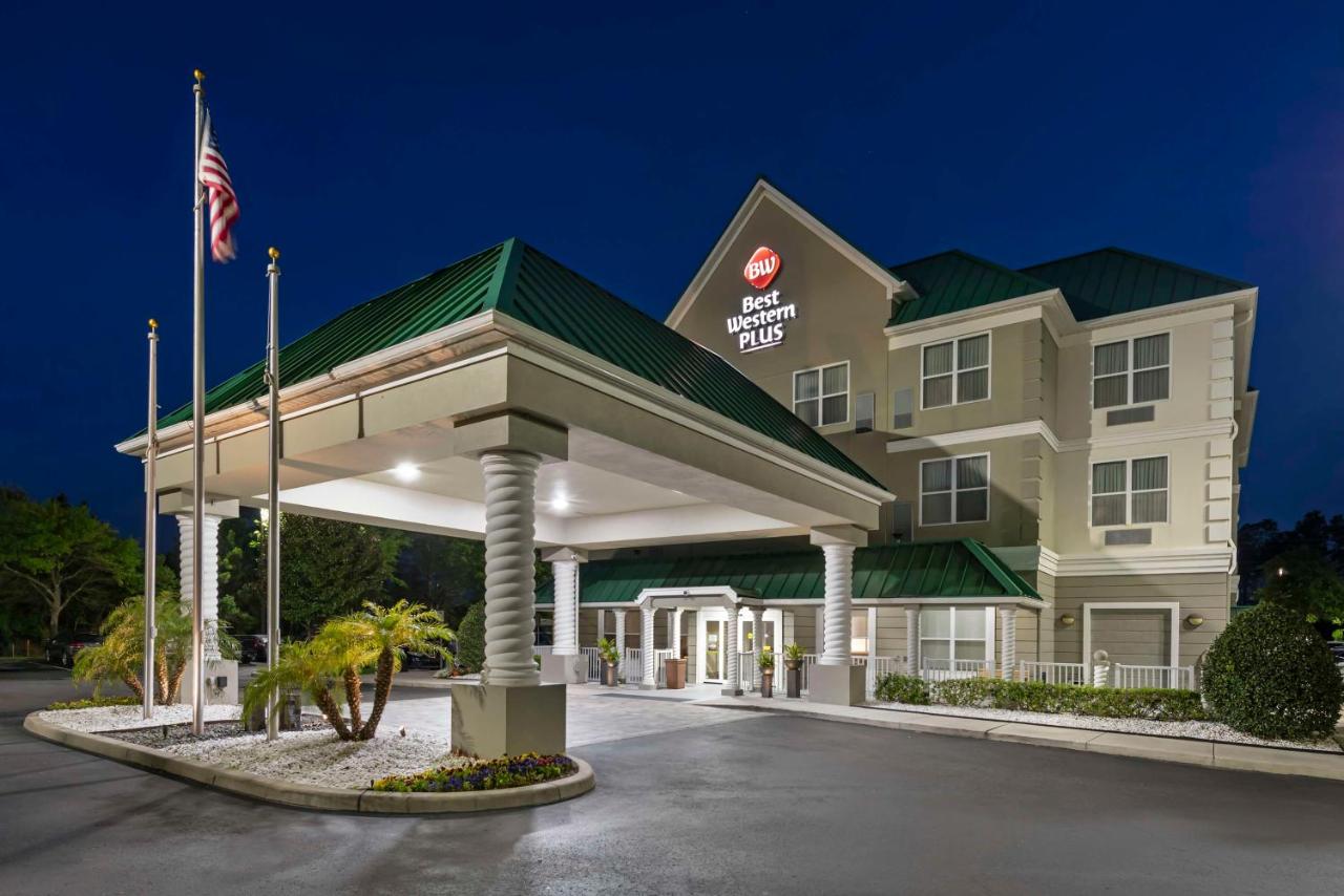 | Best Western Plus First Coast Inn & Suites