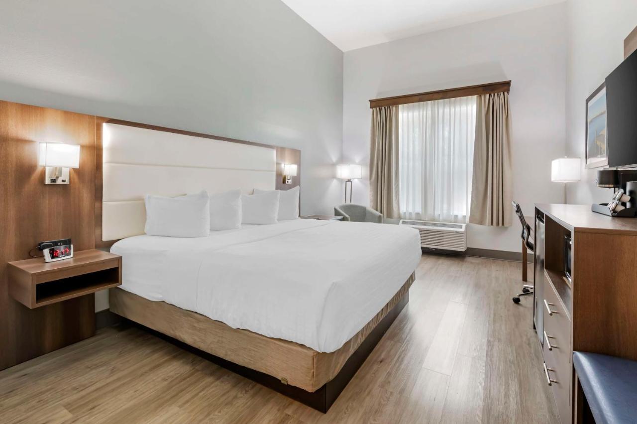 King Room - Non-Smoking at Best Western Plus First Coast Inn & Suites
