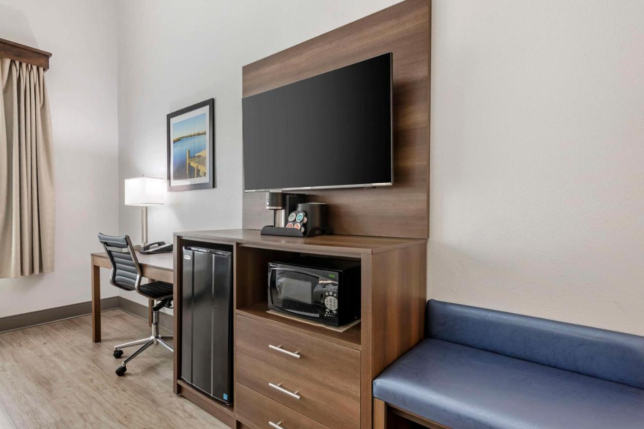 King Room - Non-Smoking at Best Western Plus First Coast Inn & Suites