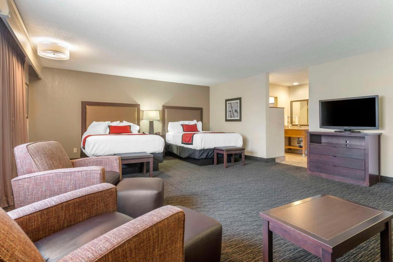 Bottom Floor Queen Suite - Pool Side at Best Western Plus Ramkota Hotel