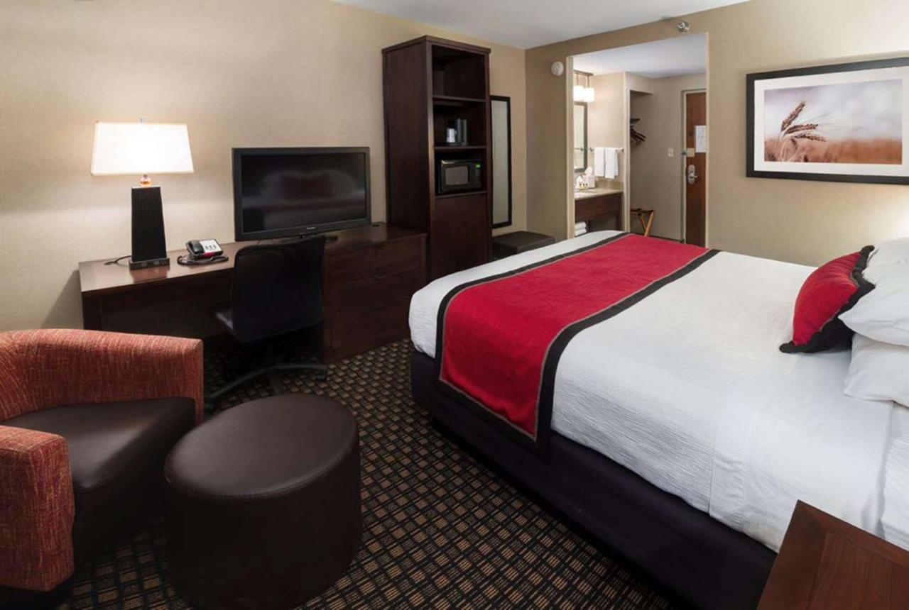Standard King Suite with Sofa Bed at Best Western Plus Ramkota Hotel