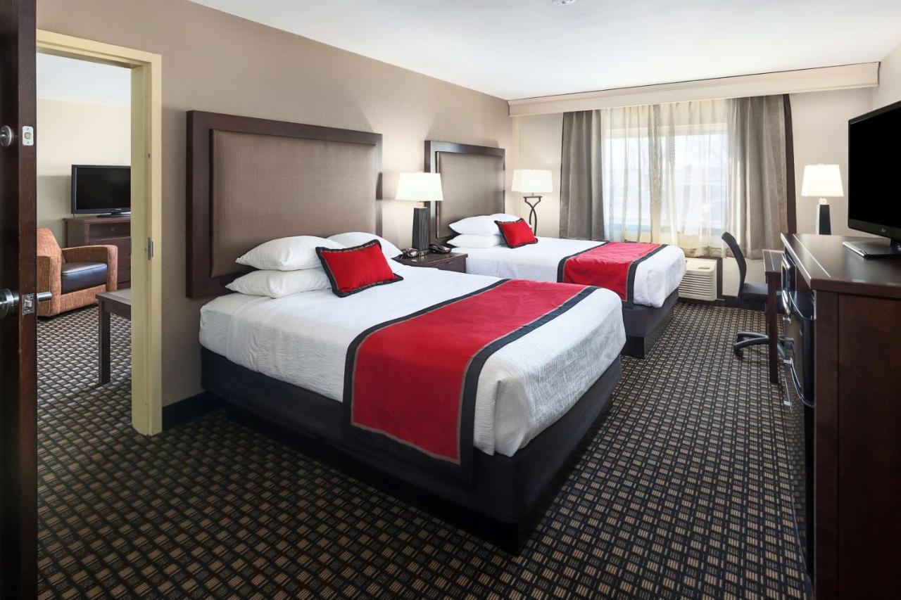 Queen Room with Two Queen Beds - Outdoor Pool Side at Best Western Plus Ramkota Hotel