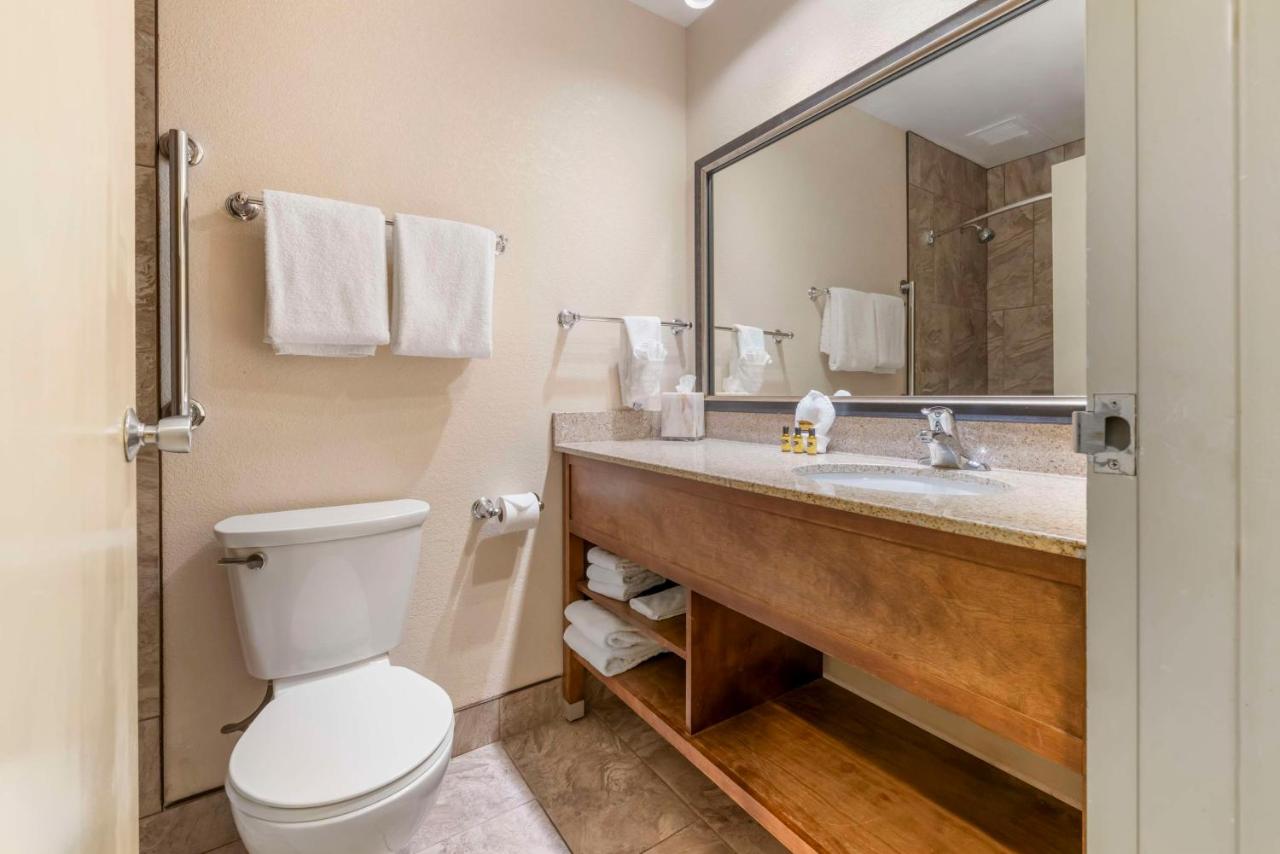 Bottom Floor Queen Suite - Pool Side at Best Western Plus Ramkota Hotel