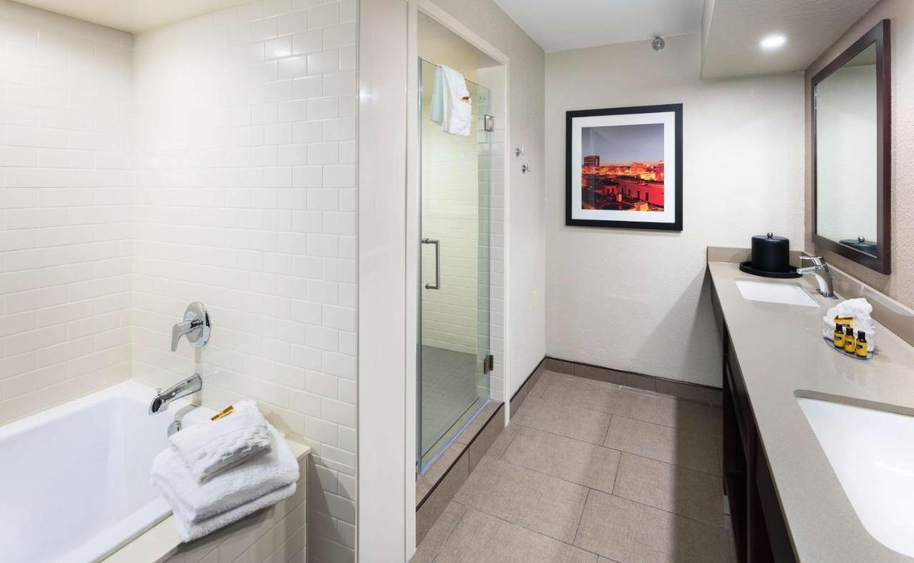 King Suite with Sofa Bed and Fireplace at Best Western Plus Ramkota Hotel