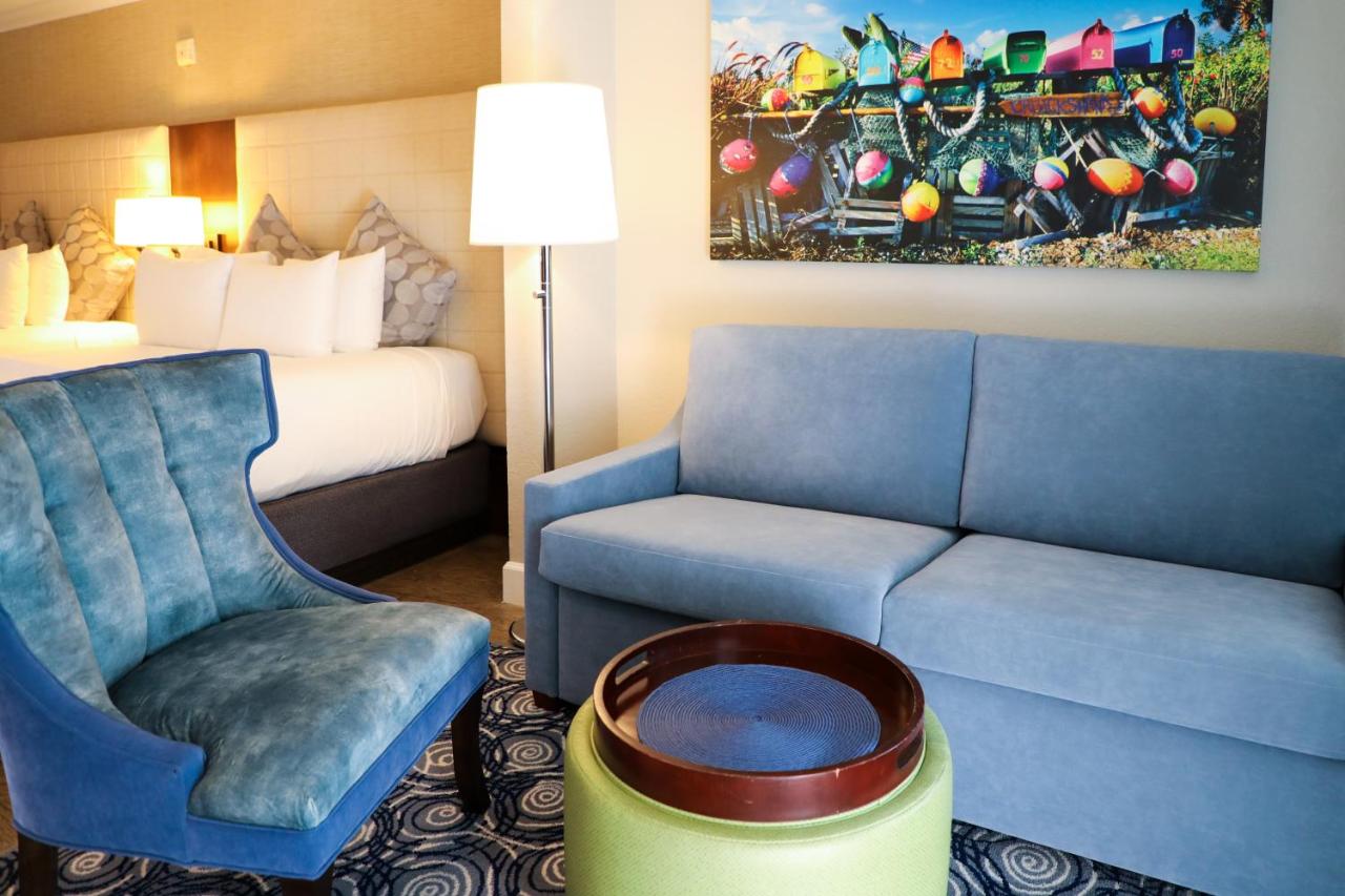 Queen Suite with Two Queen Beds at Almond Tree Inn Hotel - Adults Only