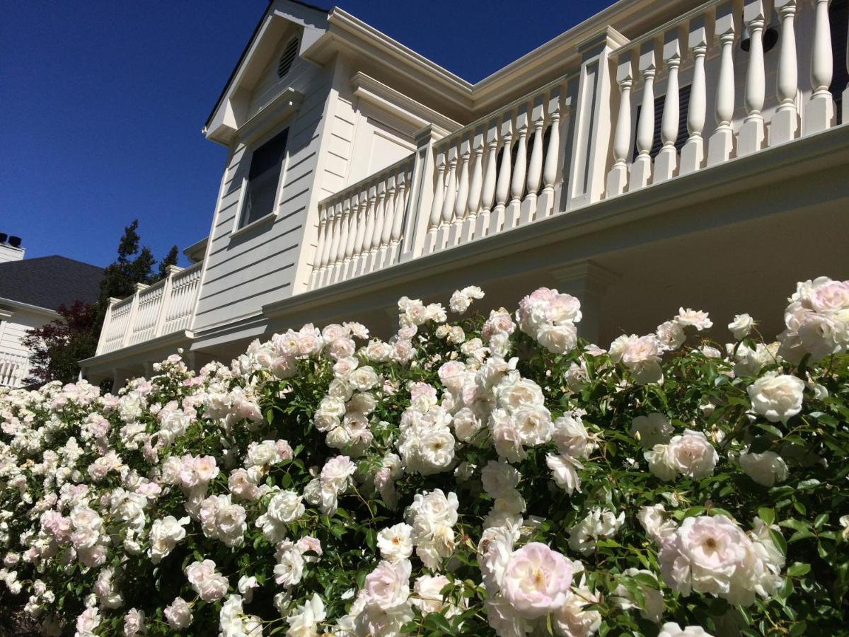 | MacArthur Place Inn & Spa