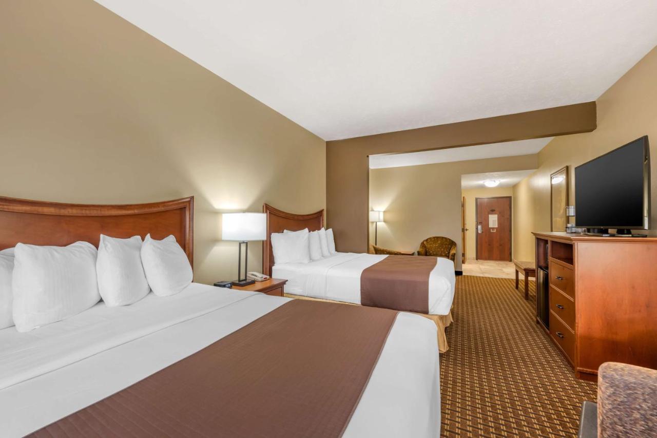Queen Suite with Two Queen Beds - Disability Access at Best Western Plus Grand Island Inn & Suites