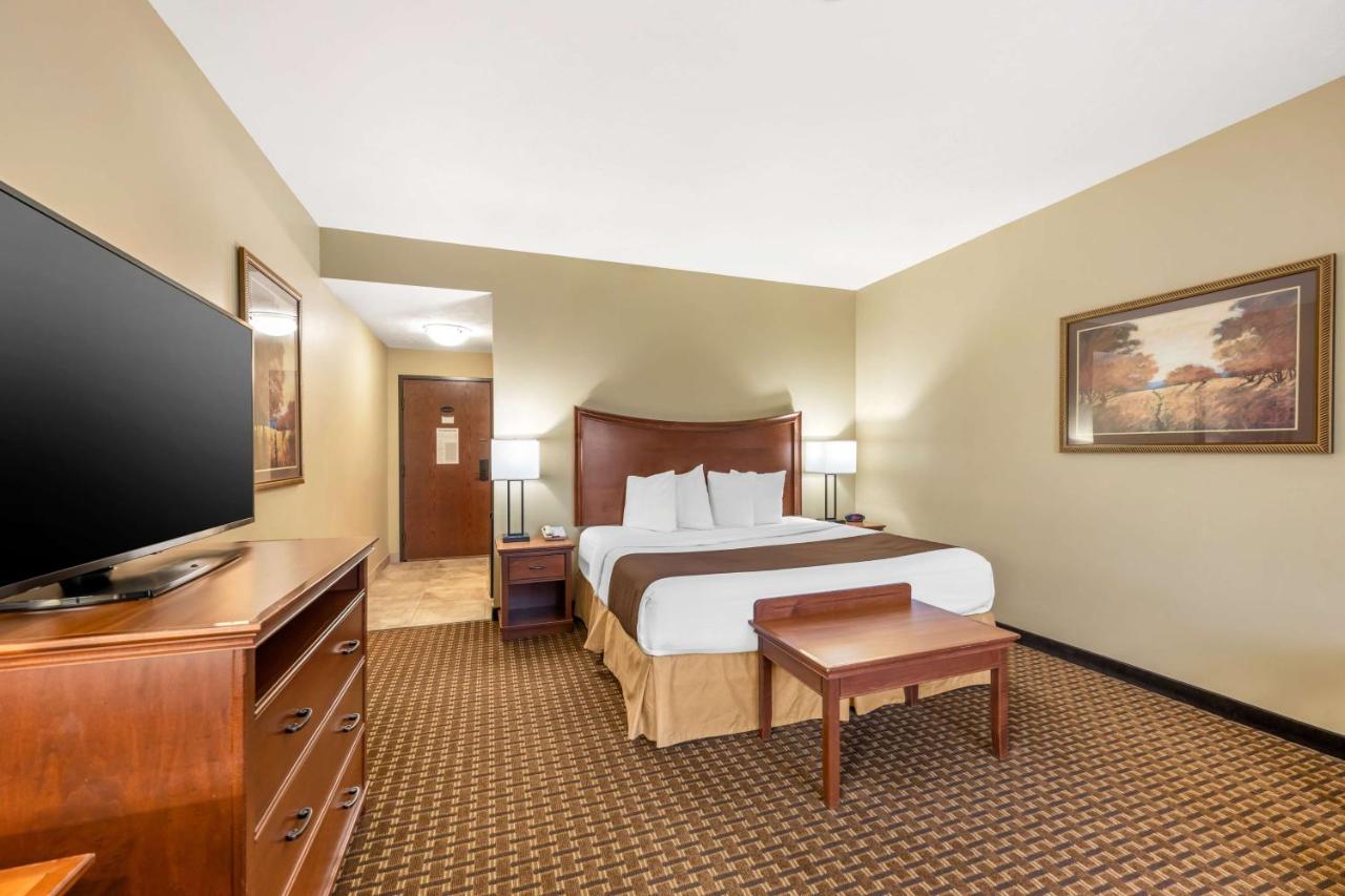 King Room - Disability Access/Non-Smoking at Best Western Plus Grand Island Inn & Suites