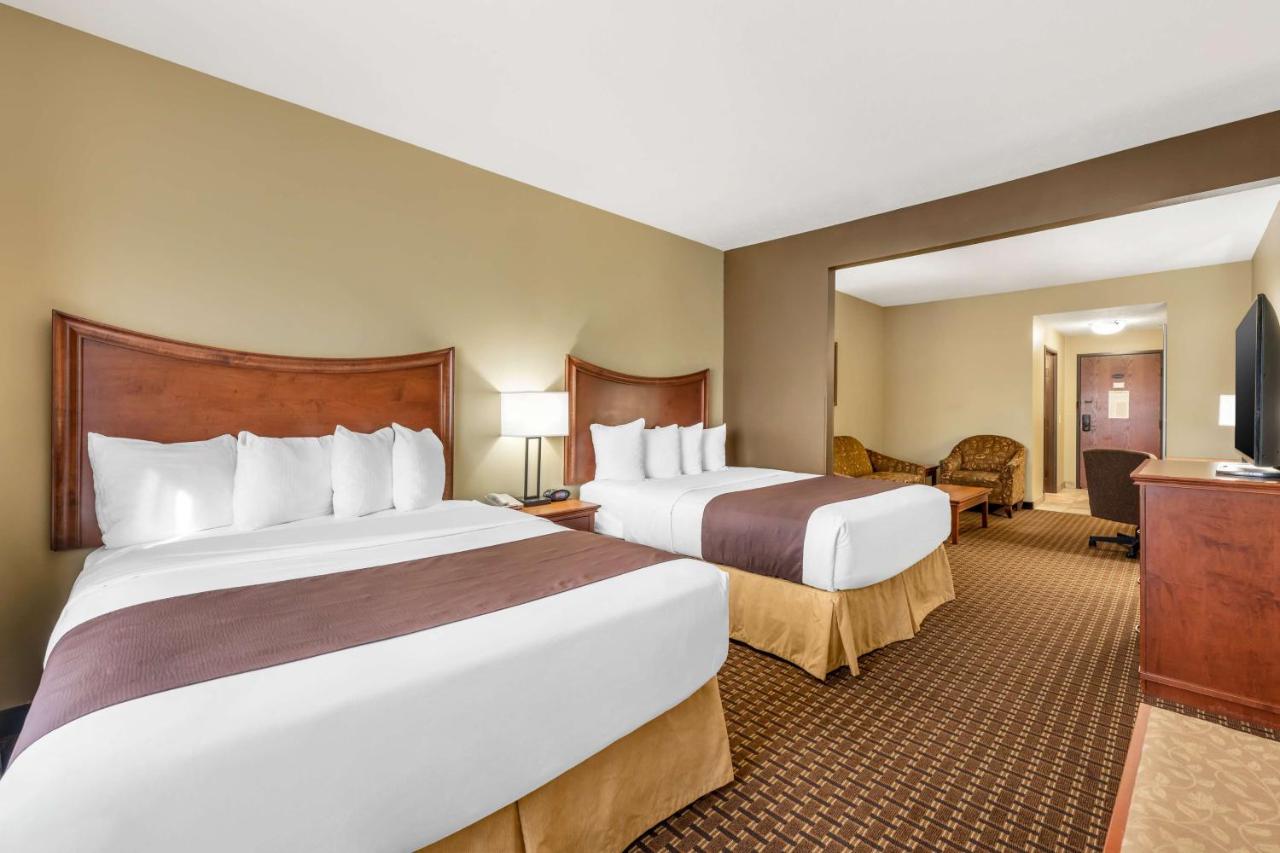 Queen Suite with Two Queen Beds - Disability Access at Best Western Plus Grand Island Inn & Suites