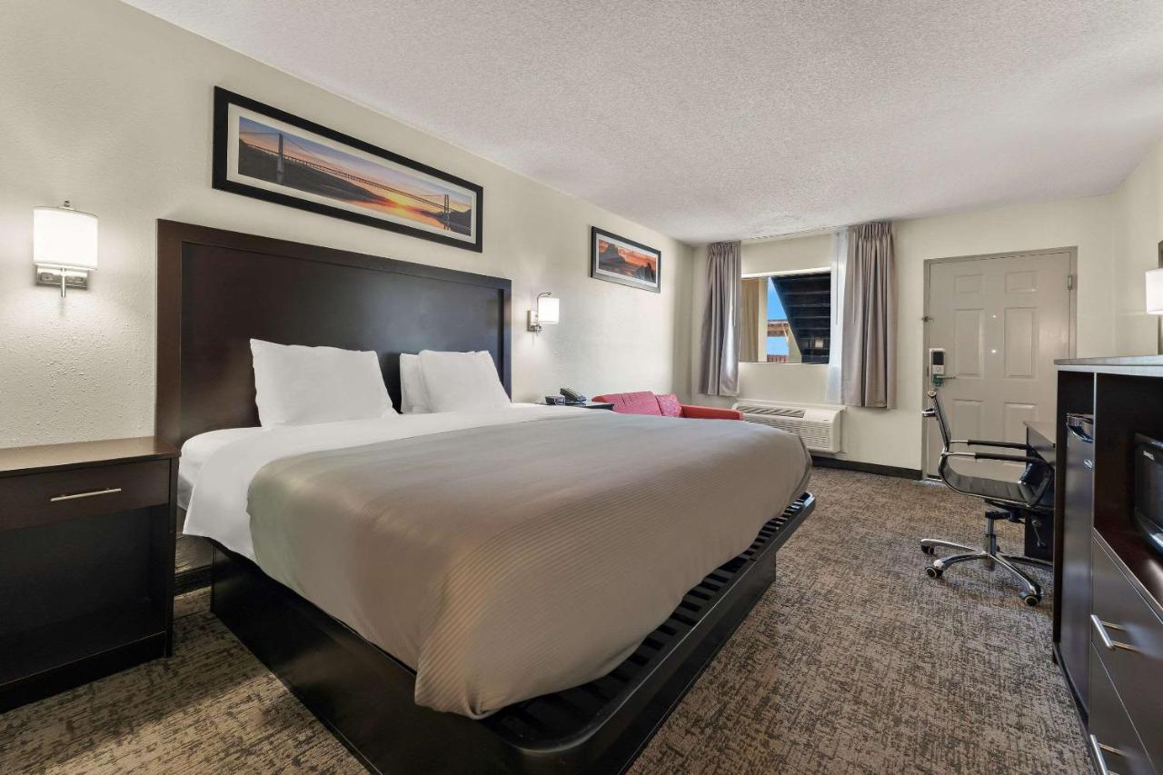 King Room - Accessible/Non-Smoking at Quality Inn & Suites Dublin