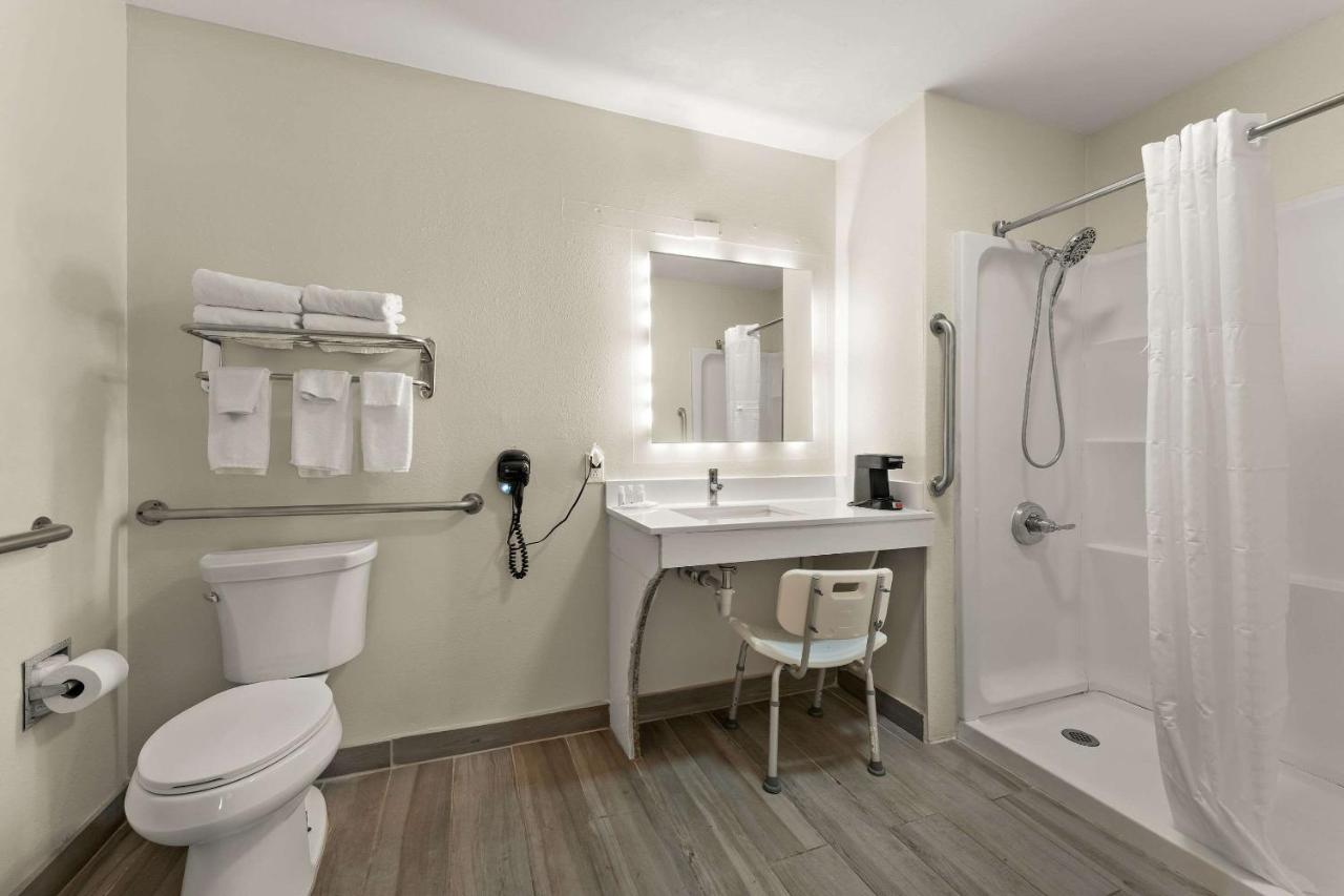 King Room - Accessible/Non-Smoking at Quality Inn & Suites Dublin