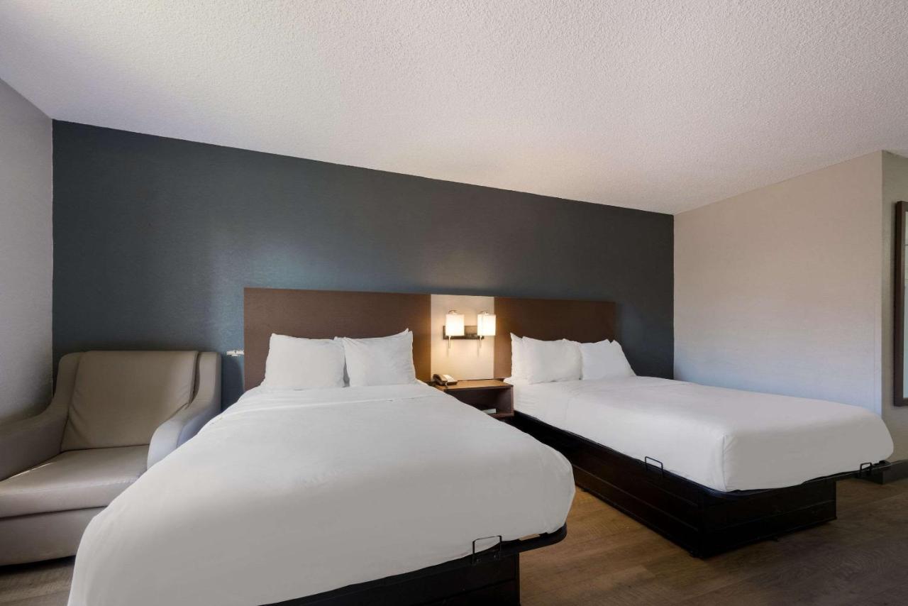 Double Room with Two Double Beds - Non-Smoking at Quality Inn University Area