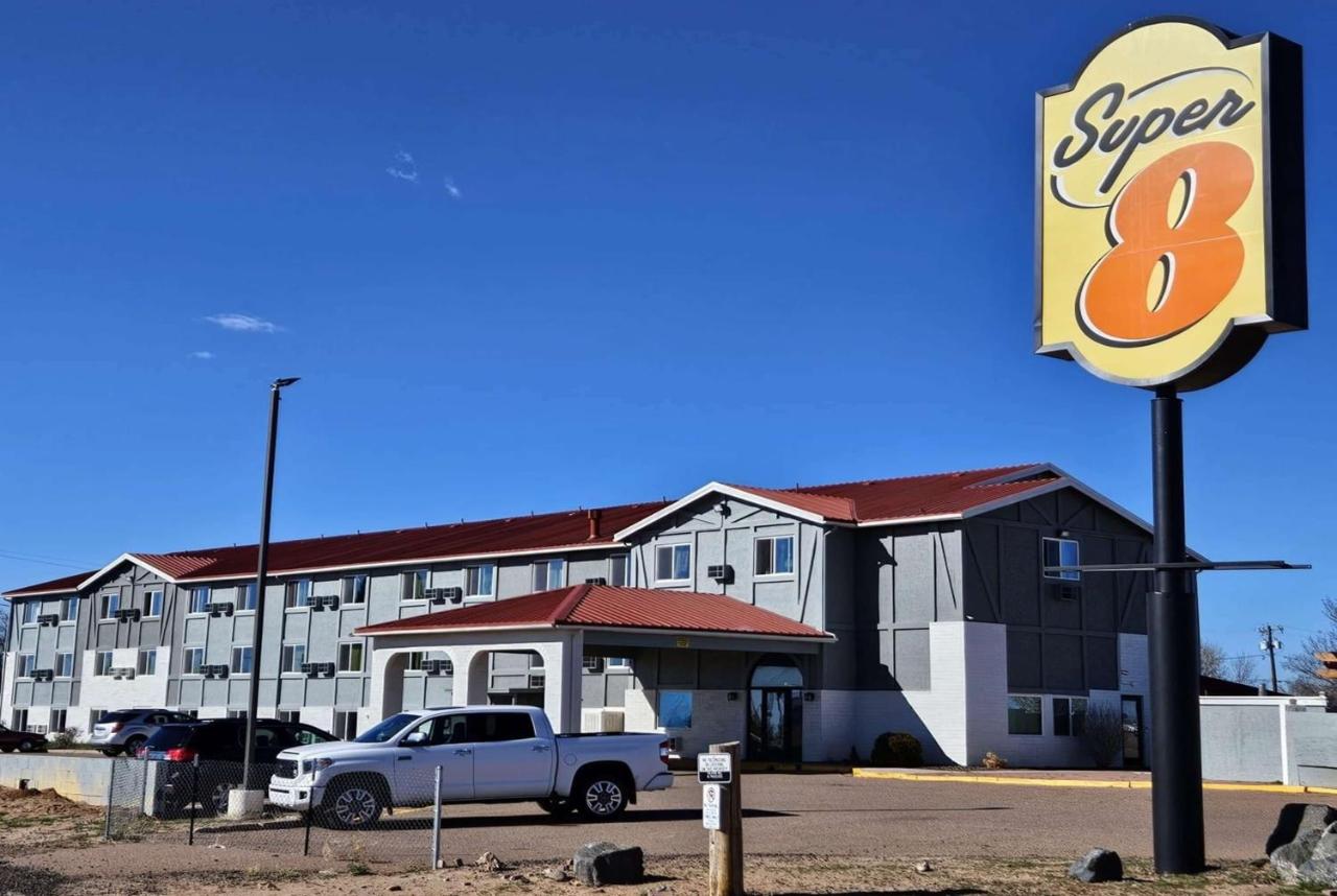 | Super 8 by Wyndham Holbrook