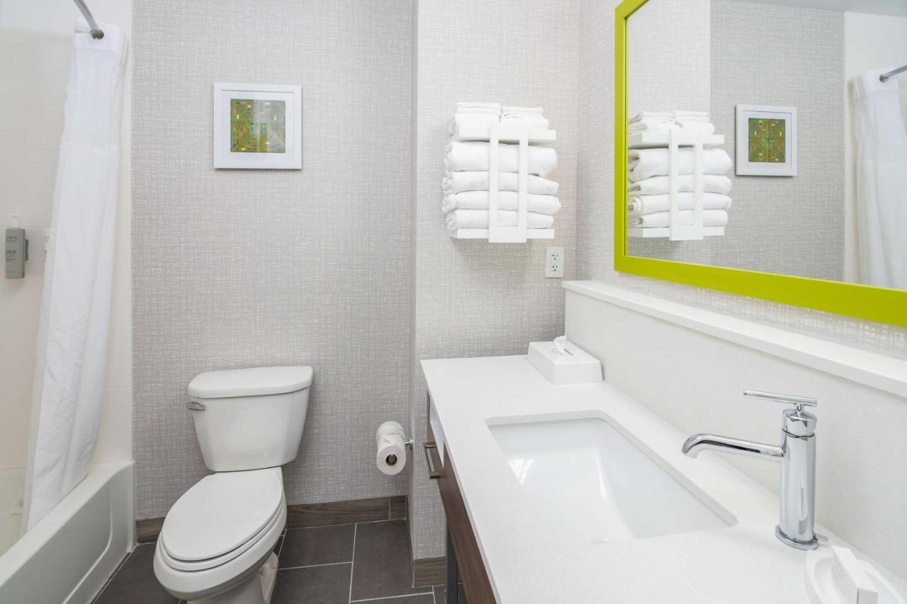  | Hampton Inn & Suites Hartford-Manchester