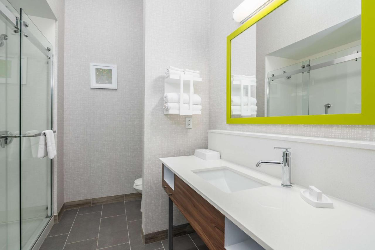  | Hampton Inn & Suites Hartford-Manchester
