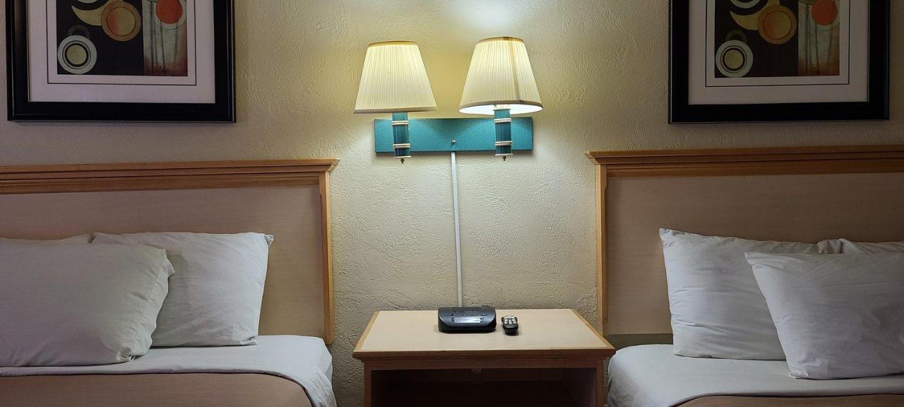 | Economy Inn