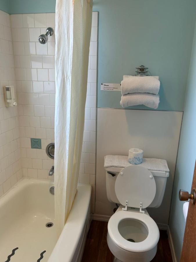 | Economy Inn