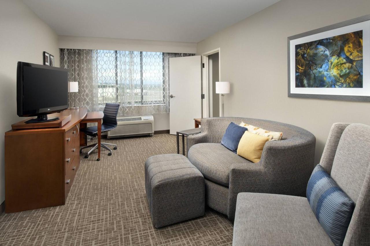  | Courtyard by Marriott Tacoma Downtown