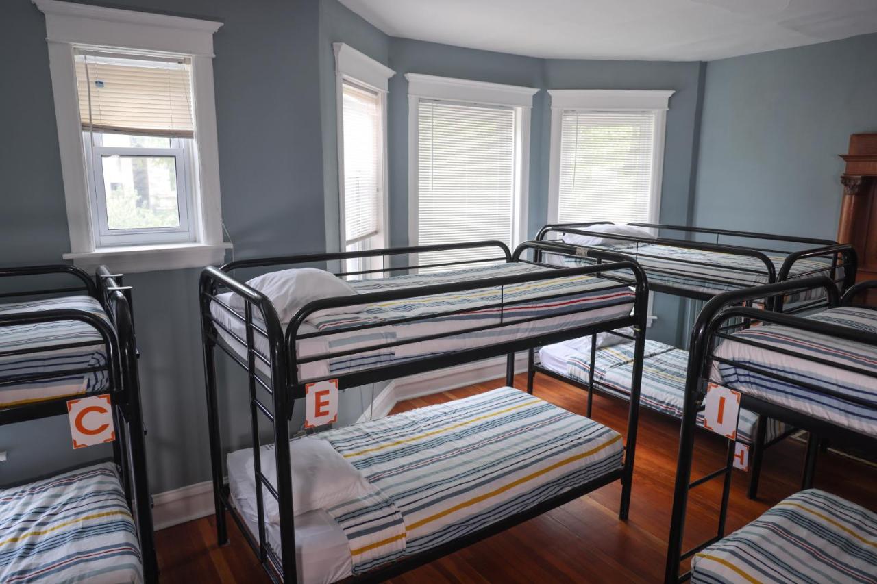  | Wrigley Hostel - Chicago