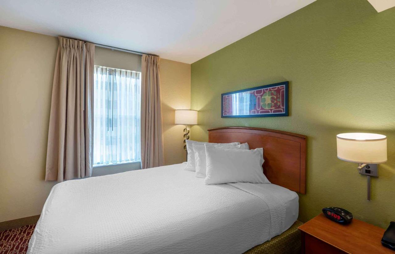 2 Bedroom Suite 2 Queen Beds Non-Smoking at Extended Stay America Suites Atlanta Norcross Peachtree Corn