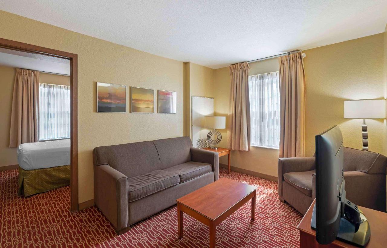 2 Bedroom Suite 2 Queen Beds Non-Smoking at Extended Stay America Suites Atlanta Norcross Peachtree Corn