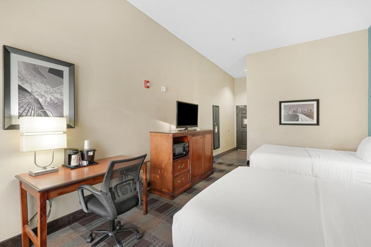 Deluxe Queen Room with Two Queen Beds at Red Lion Inn & Suites HOU Airport Road