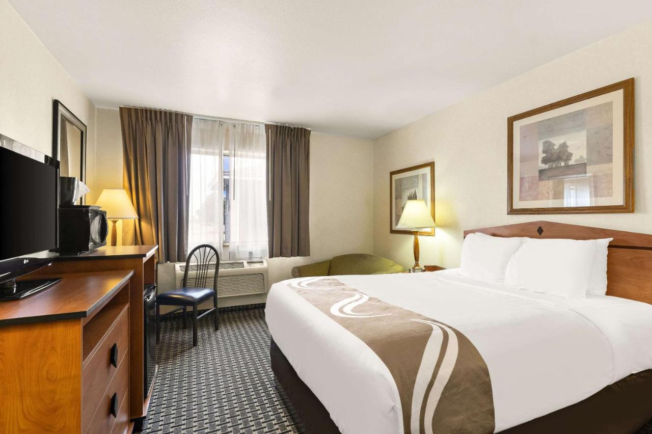 Queen Room - Non-Smoking at Quality Inn Cheyenne I-25 South