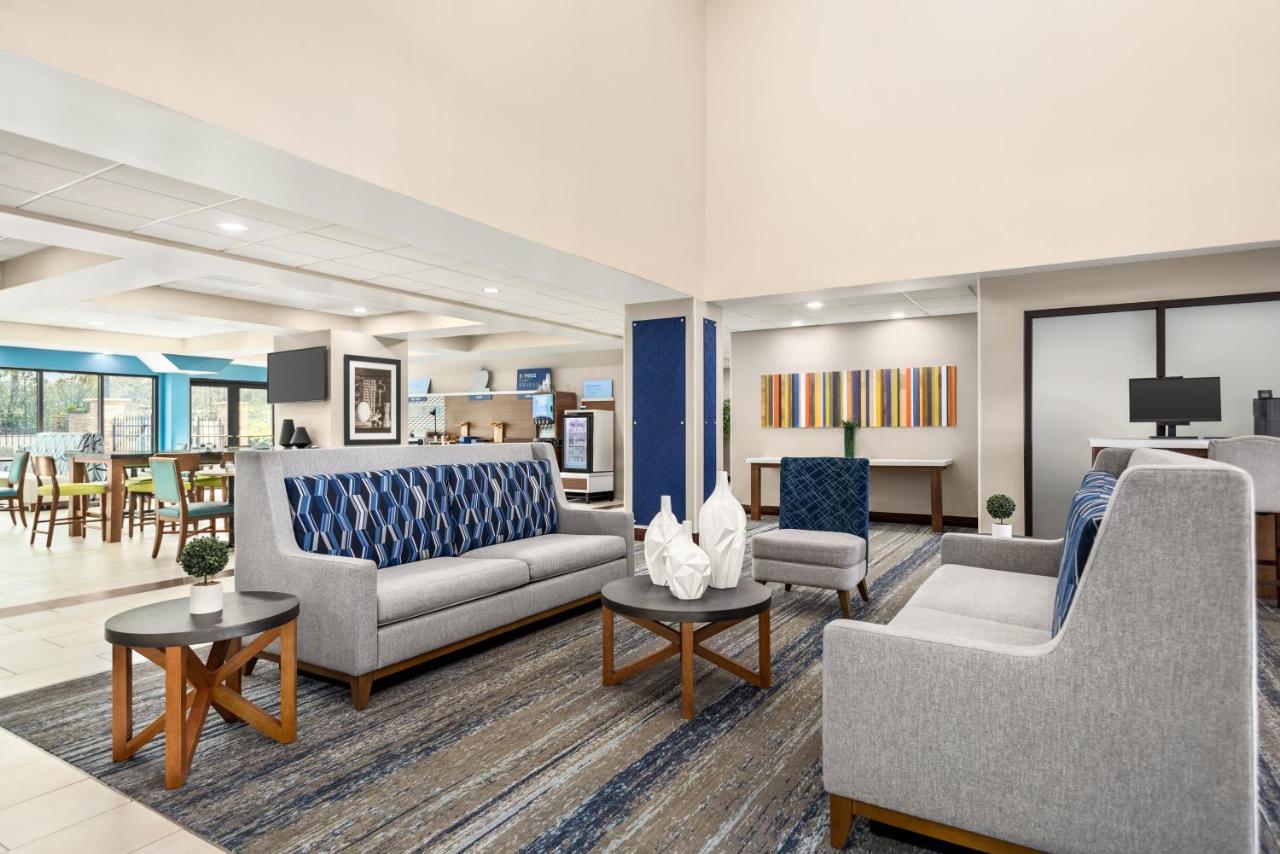 | Holiday Inn Express & Suites Mobile West I-10, an IHG Hotel