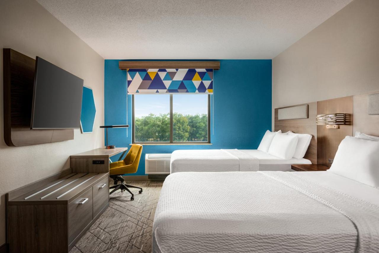 | Holiday Inn Express & Suites Mobile West I-10, an IHG Hotel