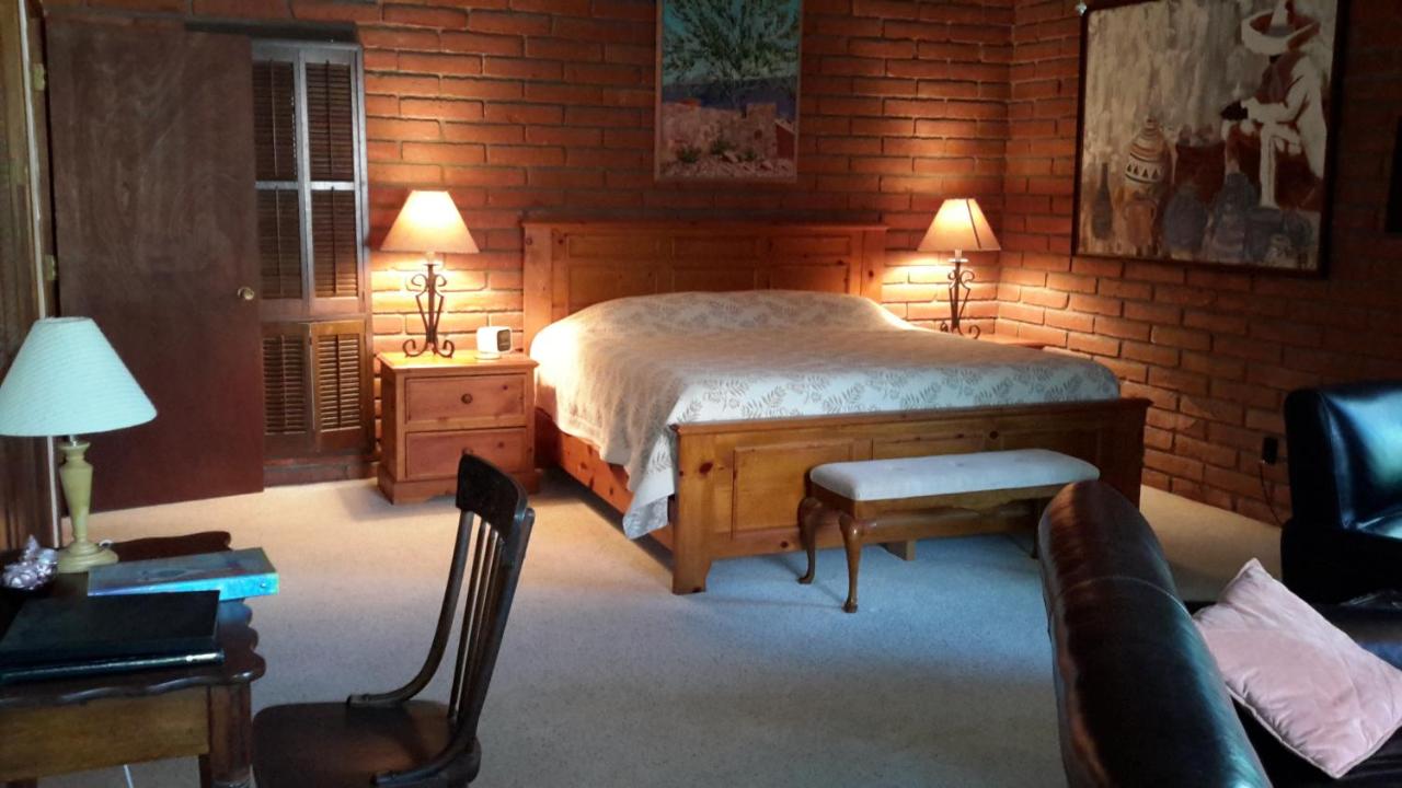 | Desert Trails Bed & Breakfast
