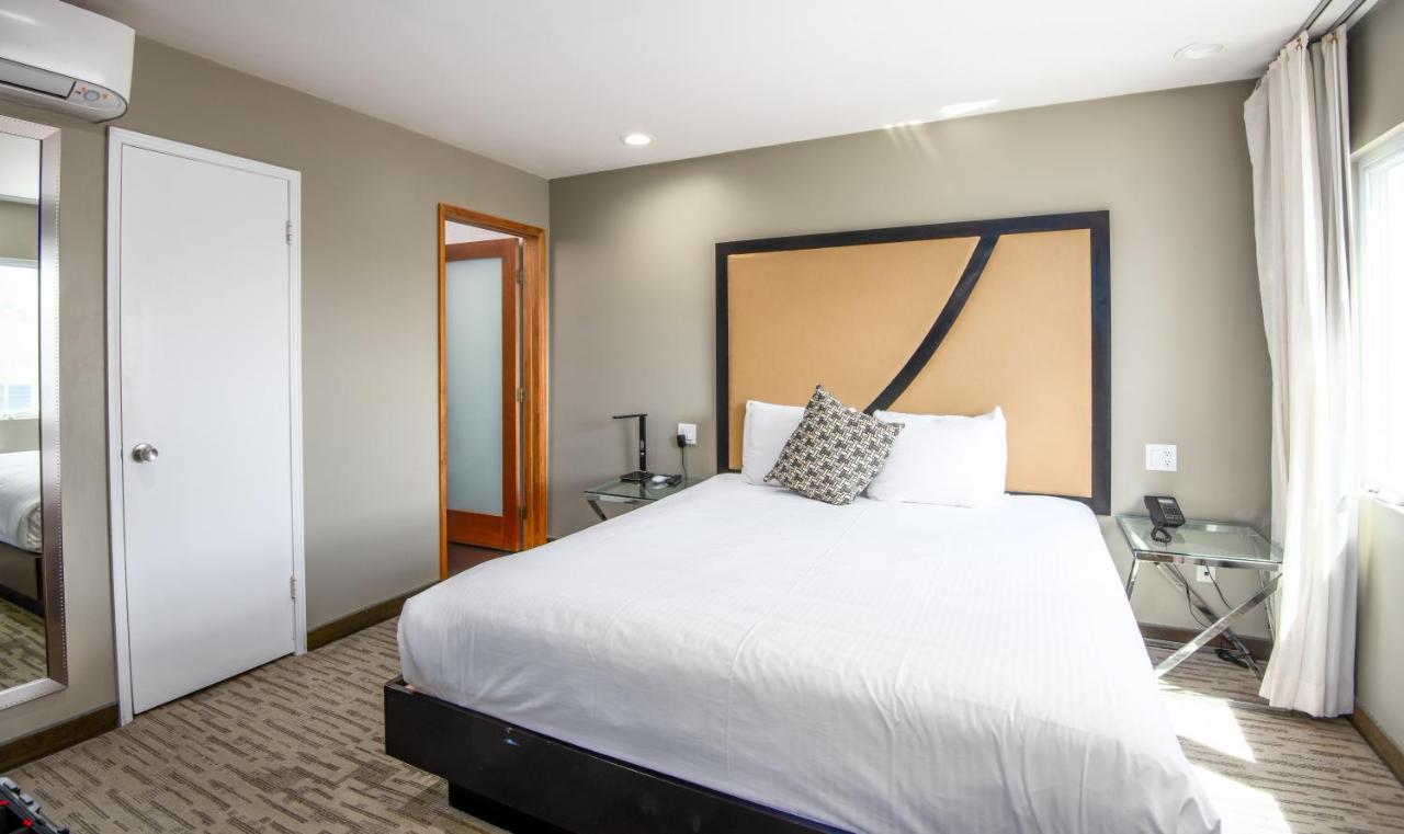 | Grandview Inn